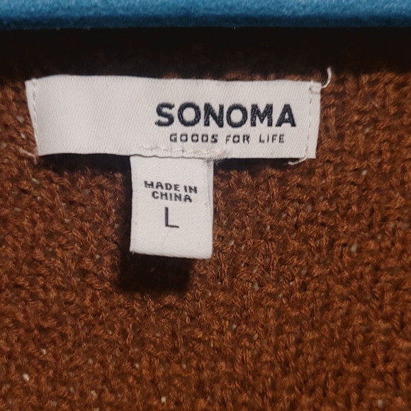 Cable knit rust v neck sweater - Picture 5 of 8